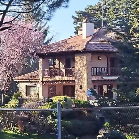 Magnifico Y Gran Jardin Frente A La Sierra. Alpehytte *
