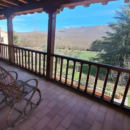 Magnifico Y Gran Jardin Frente A La Sierra. Alpehytte